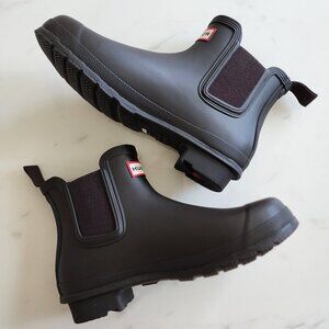 Hunter Women’s Original Chelsea Rain Boots – Classic & Weather-Ready ☔👢